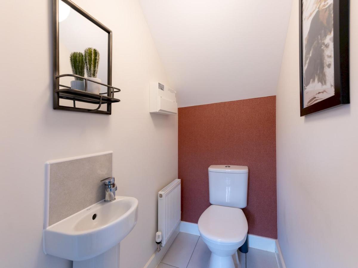Pass The Keys Contemporary 2 Bedroom Ludlow