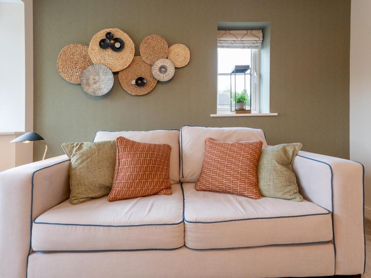 Pass The Keys Contemporary 2 Bedroom