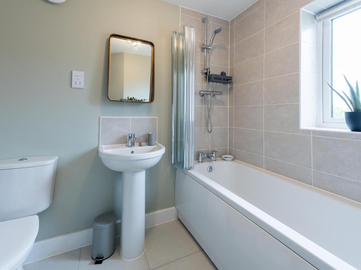 Pass The Keys Contemporary 2 Bedroom Ludlow